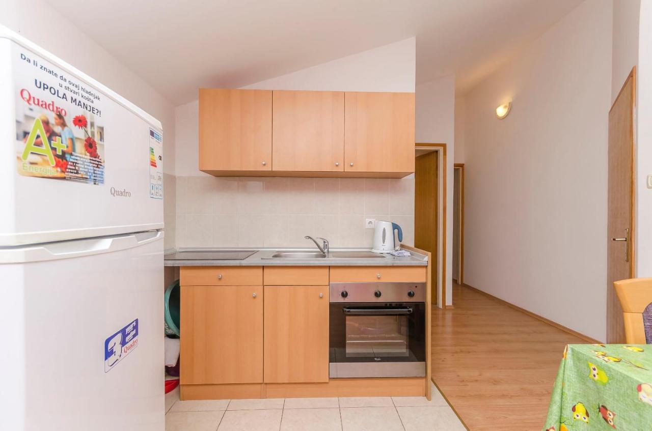 Apartments Mira I Водице Экстерьер фото
