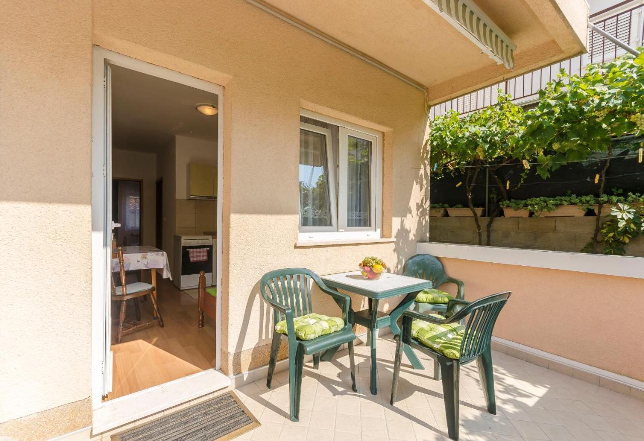 Apartments Mira I Водице Экстерьер фото